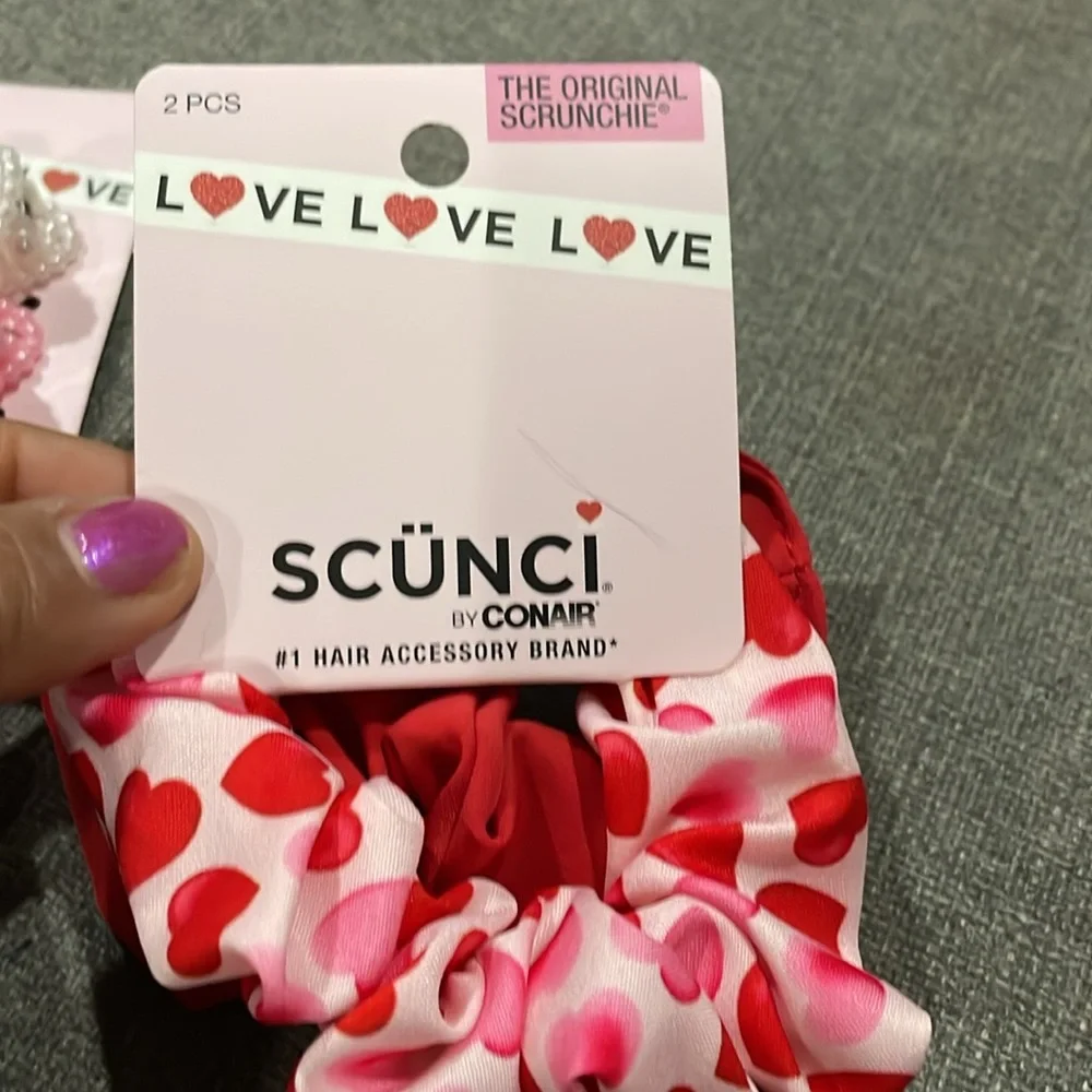 Scünci Valentines Day Hair Accessories perfect for a basket total of 8